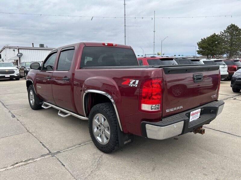 used 2013 GMC Sierra 1500 car, priced at $15,900