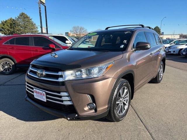 used 2017 Toyota Highlander car, priced at $20,995