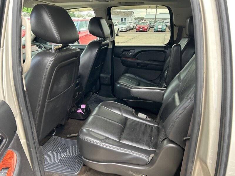 used 2013 Chevrolet Suburban car, priced at $8,995