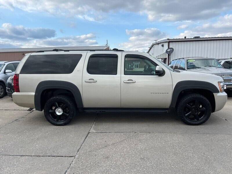 used 2013 Chevrolet Suburban car, priced at $8,995