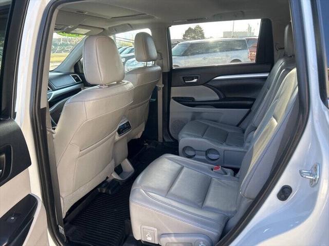 used 2019 Toyota Highlander car, priced at $26,995