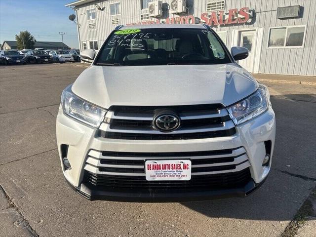 used 2019 Toyota Highlander car, priced at $26,995