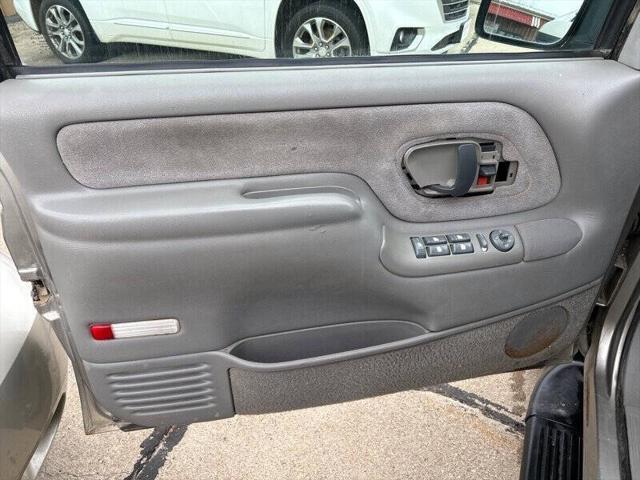 used 1999 Chevrolet Suburban car, priced at $10,900