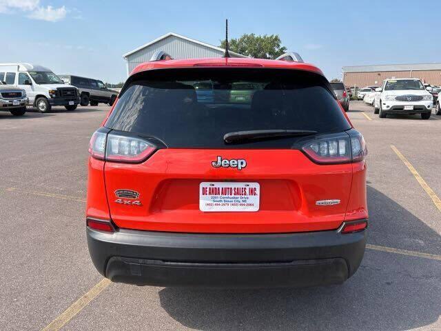 used 2021 Jeep Cherokee car, priced at $12,995