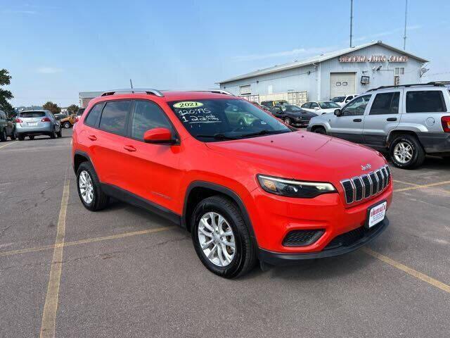 used 2021 Jeep Cherokee car, priced at $12,995