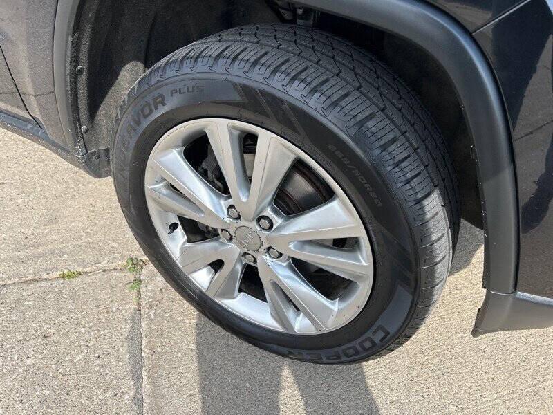 used 2013 Jeep Grand Cherokee car, priced at $11,995