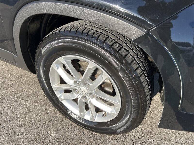 used 2014 Kia Sorento car, priced at $6,900