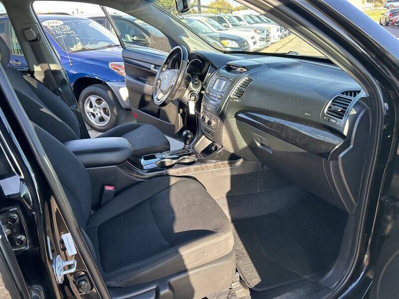 used 2014 Kia Sorento car, priced at $6,900