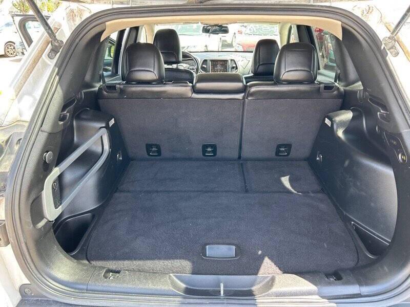 used 2014 Jeep Cherokee car, priced at $8,900