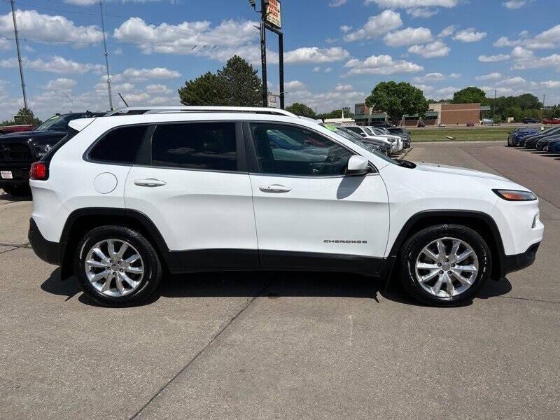 used 2014 Jeep Cherokee car, priced at $8,900