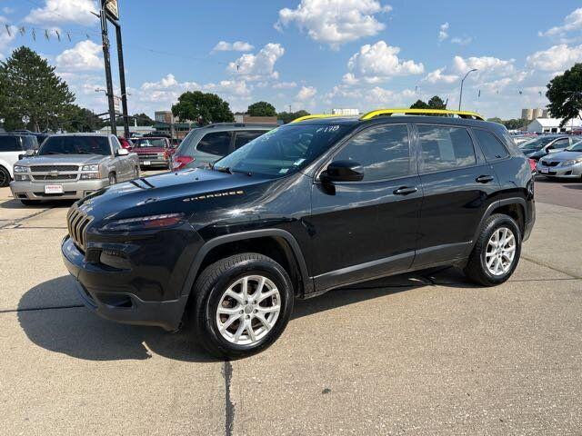 used 2018 Jeep Cherokee car, priced at $16,995