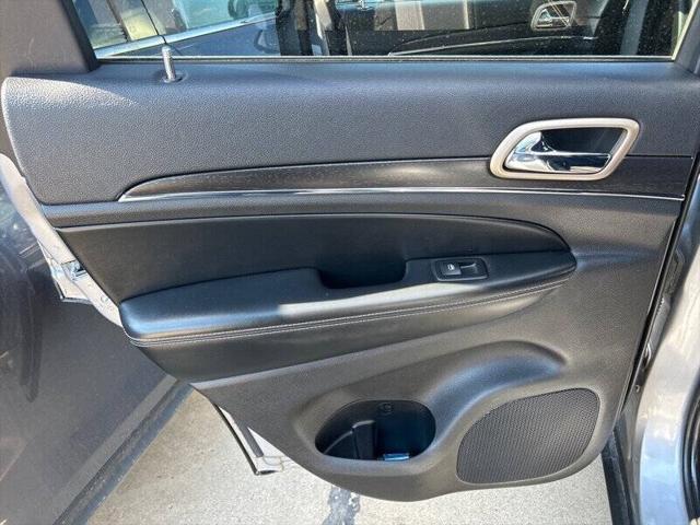 used 2015 Jeep Grand Cherokee car, priced at $14,995