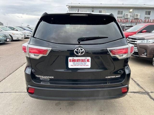 used 2016 Toyota Highlander car, priced at $16,995