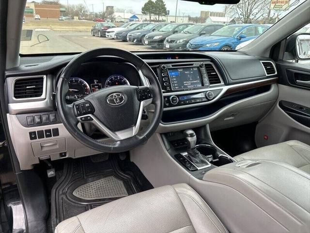 used 2016 Toyota Highlander car, priced at $16,995