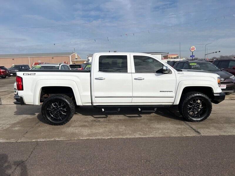 used 2015 GMC Sierra 1500 car, priced at $24,995