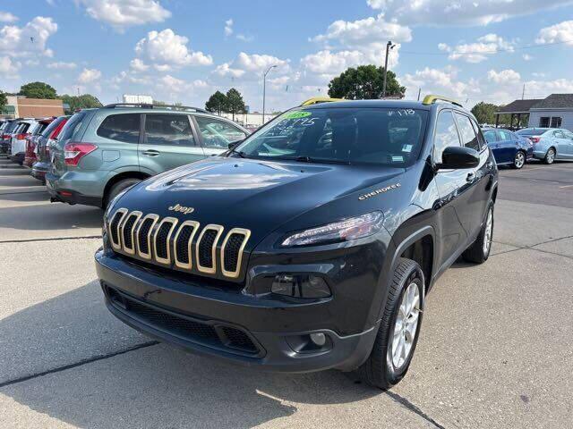 used 2018 Jeep Cherokee car, priced at $15,500