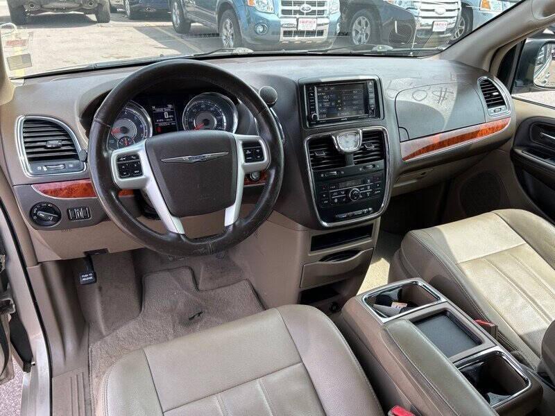 used 2015 Chrysler Town & Country car, priced at $8,995