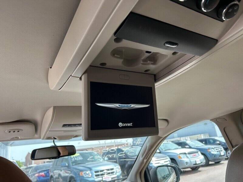 used 2015 Chrysler Town & Country car, priced at $8,995