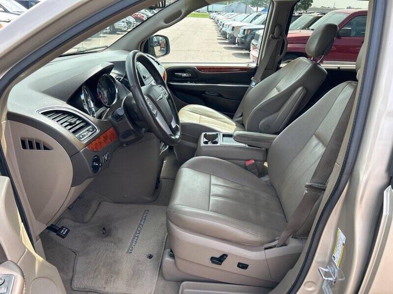 used 2015 Chrysler Town & Country car, priced at $8,995