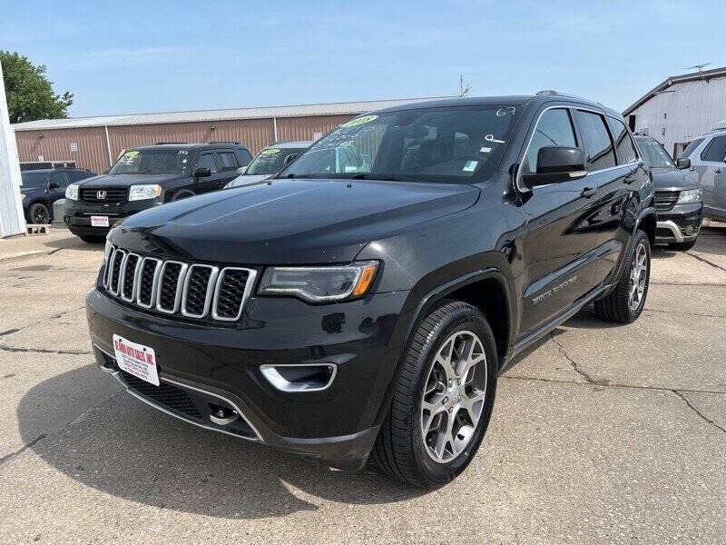 used 2018 Jeep Grand Cherokee car, priced at $20,995