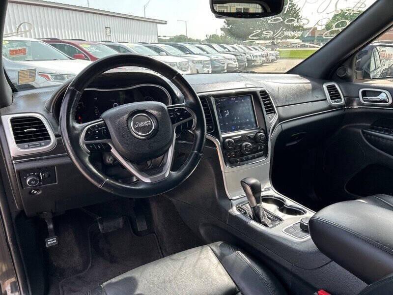 used 2018 Jeep Grand Cherokee car, priced at $20,995