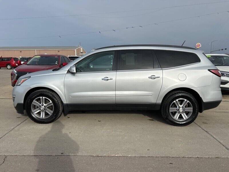 used 2016 Chevrolet Traverse car, priced at $10,995