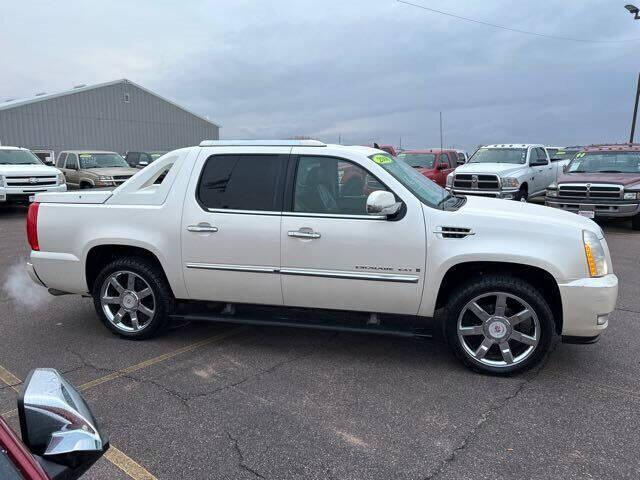 used 2008 Cadillac Escalade EXT car, priced at $12,500