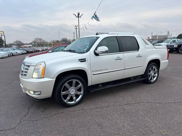 used 2008 Cadillac Escalade EXT car, priced at $12,500