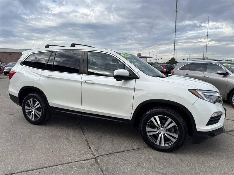 used 2017 Honda Pilot car, priced at $18,995