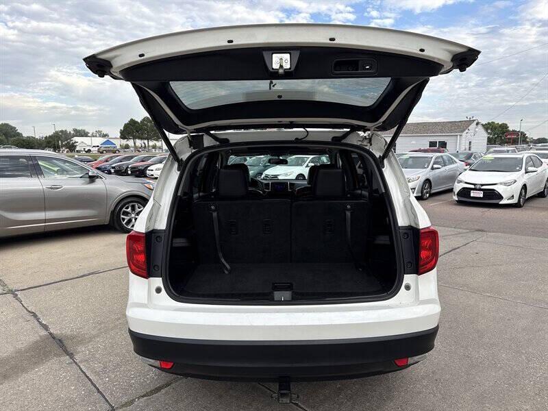 used 2017 Honda Pilot car, priced at $18,995