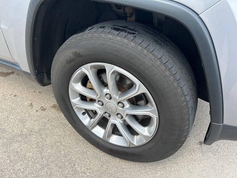 used 2015 Jeep Grand Cherokee car, priced at $14,995