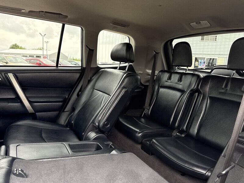 used 2012 Toyota Highlander car, priced at $12,995