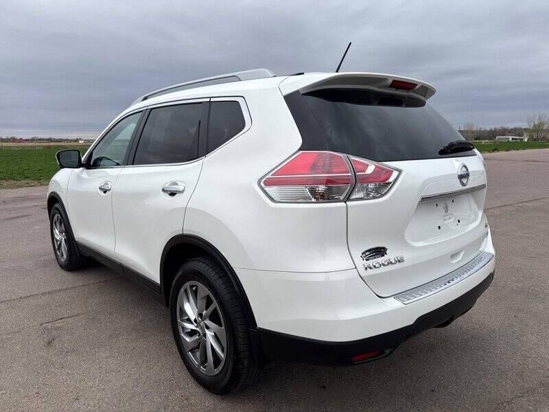 used 2014 Nissan Rogue car, priced at $10,995
