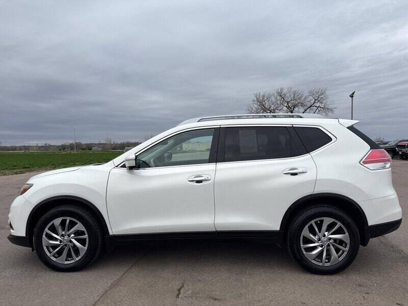 used 2014 Nissan Rogue car, priced at $10,995