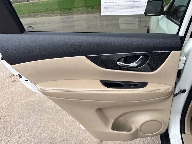 used 2014 Nissan Rogue car, priced at $10,995