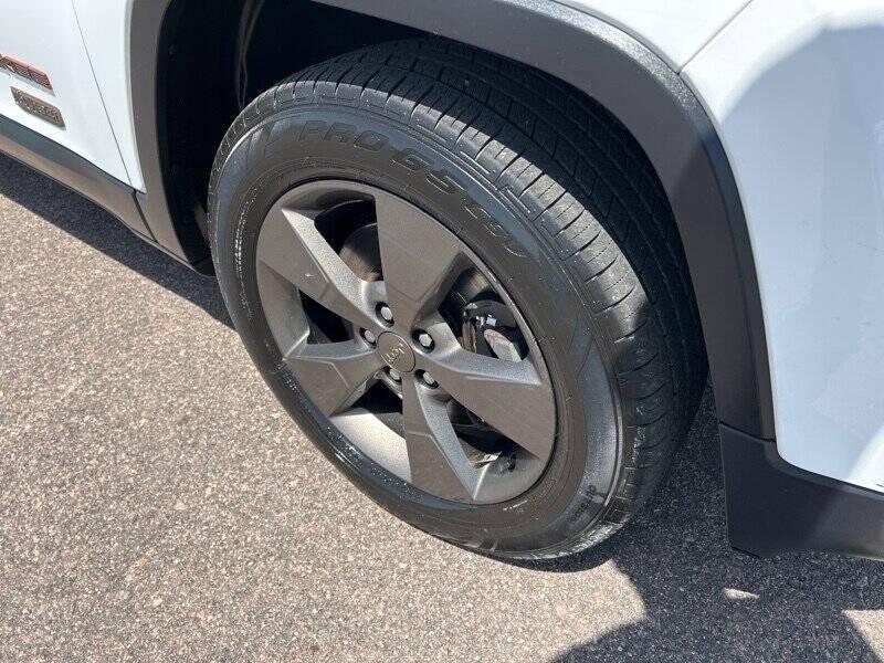 used 2016 Jeep Cherokee car, priced at $12,900
