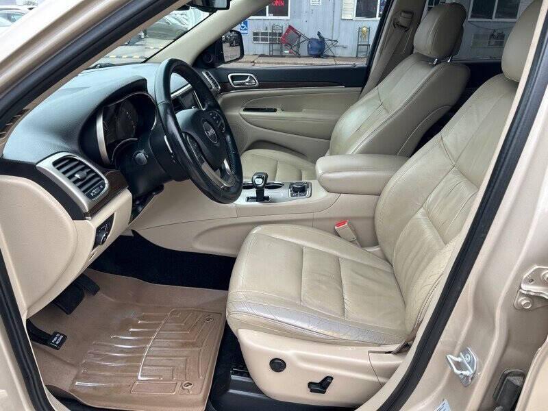 used 2015 Jeep Grand Cherokee car, priced at $13,995