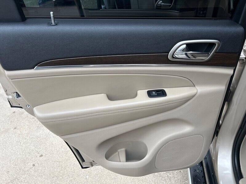 used 2015 Jeep Grand Cherokee car, priced at $13,995