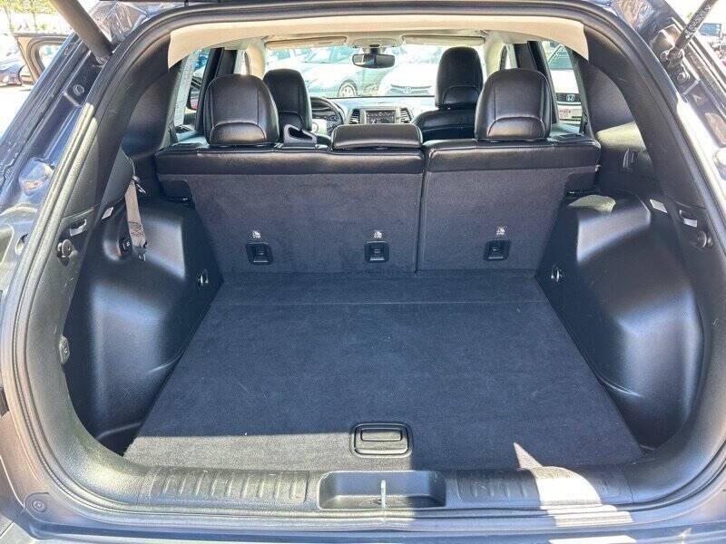 used 2019 Jeep Cherokee car, priced at $15,995