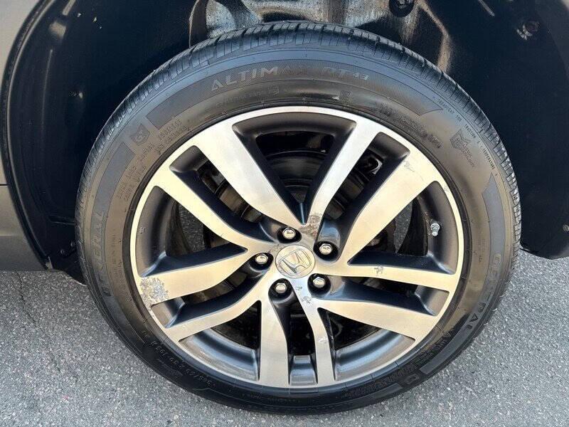 used 2016 Honda Pilot car, priced at $15,995