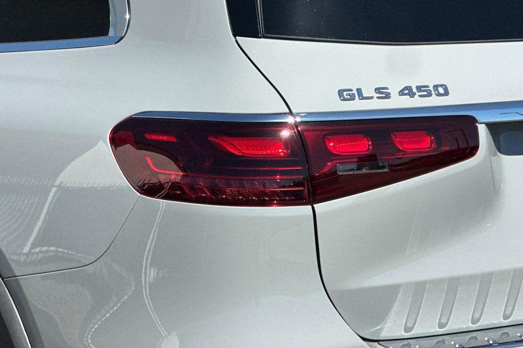 new 2026 Mercedes-Benz GLS 450 car, priced at $95,575