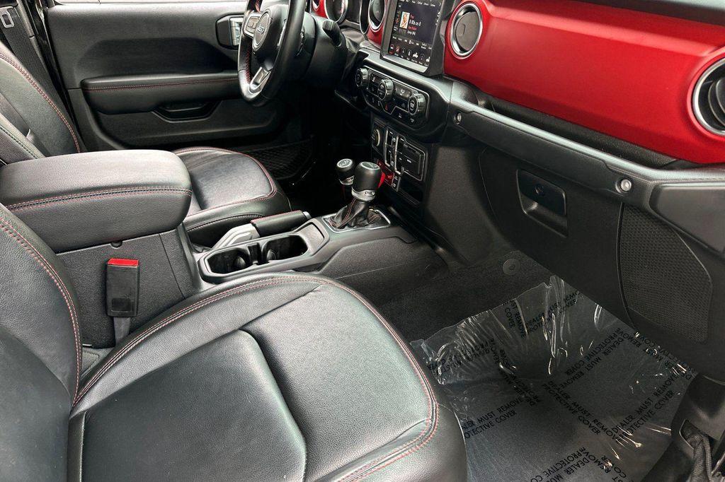used 2022 Jeep Gladiator car, priced at $40,000