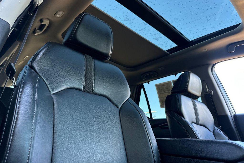 used 2025 Honda Pilot car, priced at $39,892