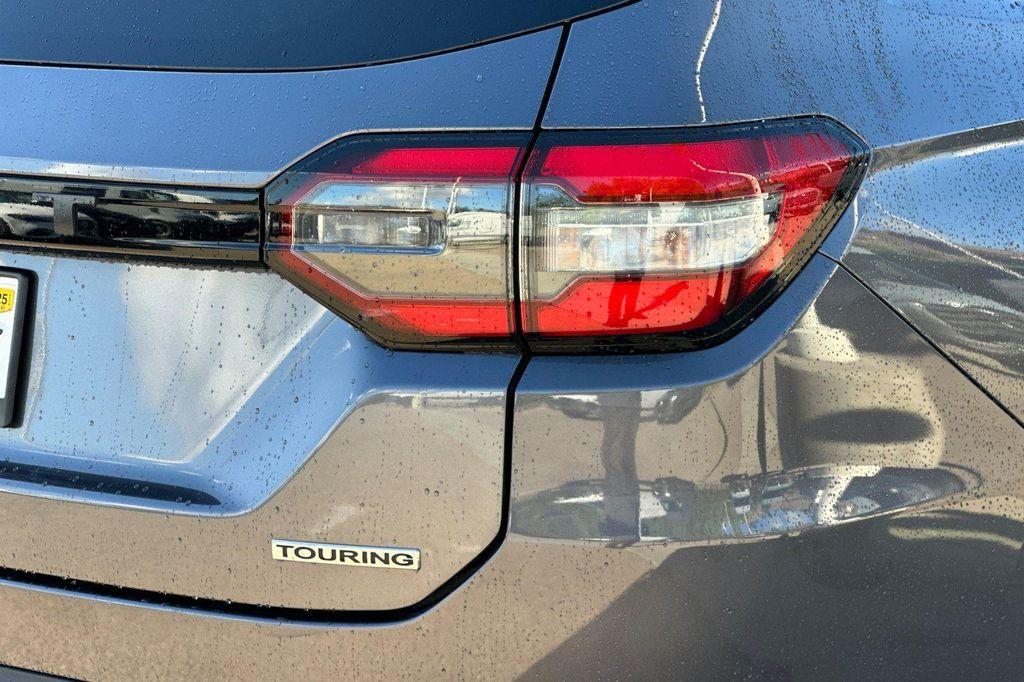 used 2025 Honda Pilot car, priced at $39,892