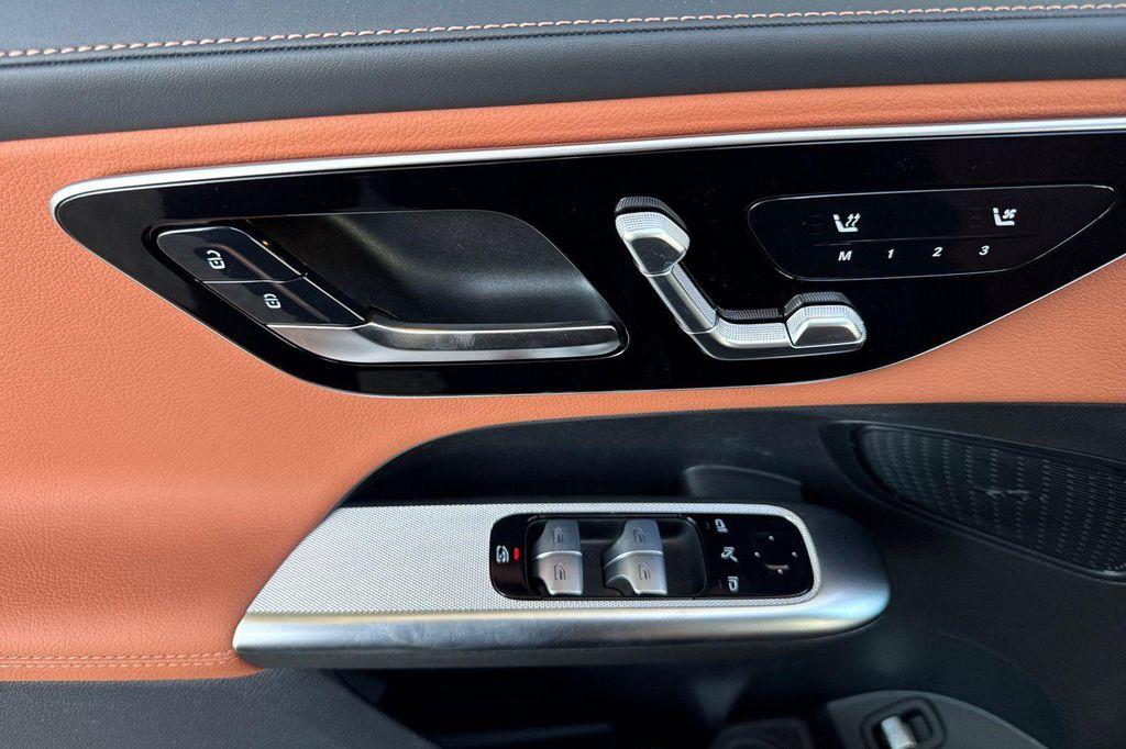 new 2025 Mercedes-Benz GLC 300 car, priced at $57,725