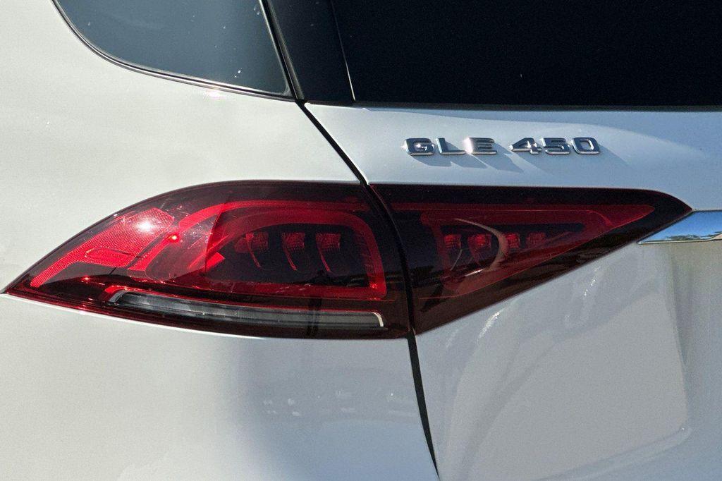 used 2023 Mercedes-Benz GLE 450 car, priced at $53,184
