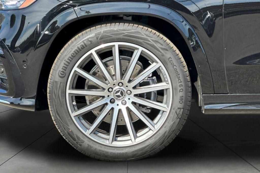 new 2025 Mercedes-Benz GLS 450 car, priced at $85,373