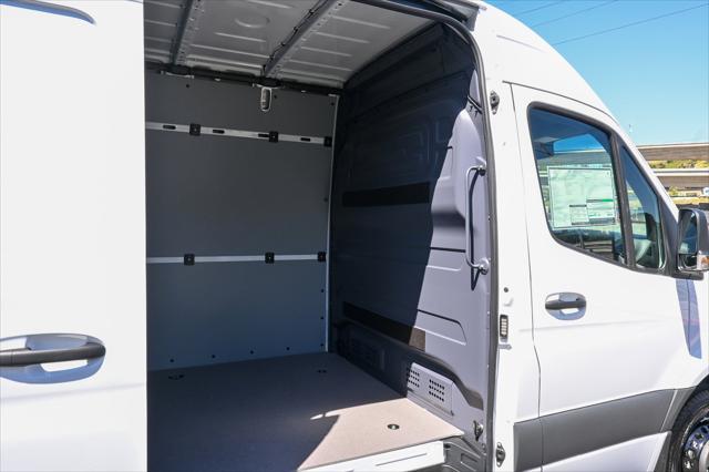 new 2024 Mercedes-Benz Sprinter 3500 car, priced at $70,518