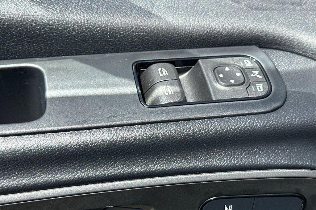 new 2025 Mercedes-Benz Sprinter 2500 car, priced at $67,181