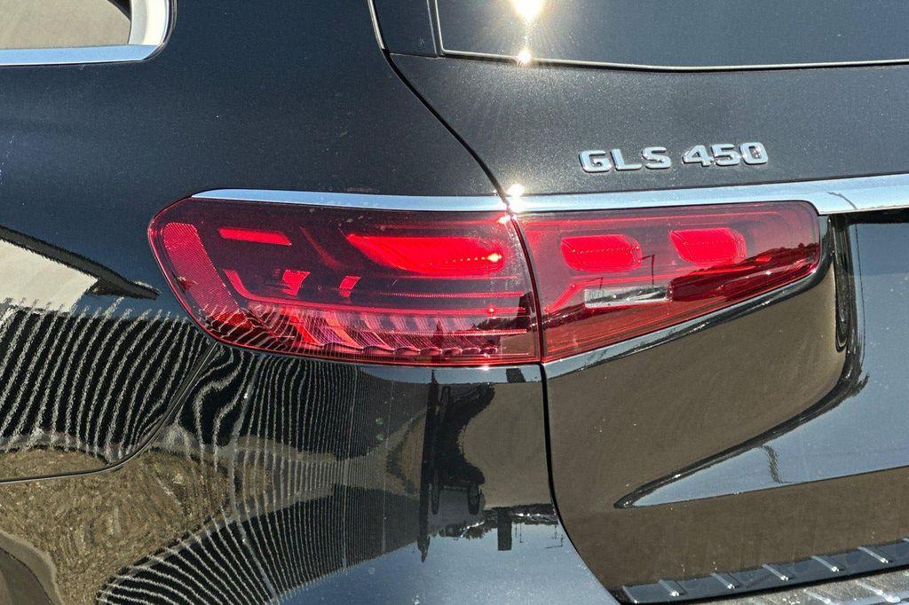 new 2025 Mercedes-Benz GLS 450 car, priced at $81,831